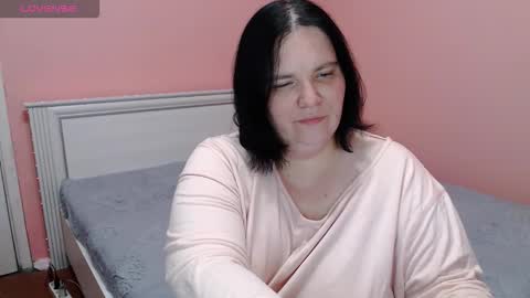 _alexandra_ray_ online show from October 4, 2025, 6:06 pm
