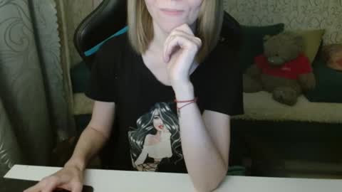 Snapshot of _alicecullen_ chatting on November 13, 2025, 3:55 pm AliceCullen online show from November 13, 2025, 3:55 pm