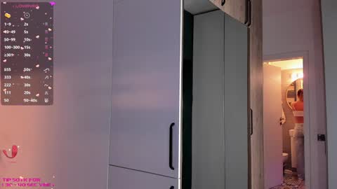 Mia online show from February 8, 2025, 9:46 am