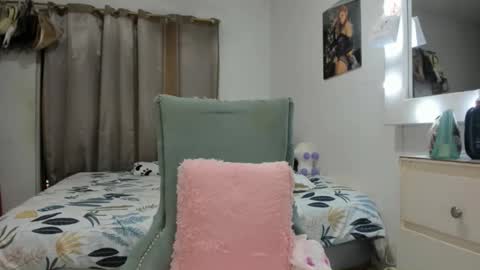 Analia online show from April 24, 2026, 1:19 am