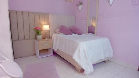 Hii I Am Andrea  online show from October 15, 2025, 11:32 am