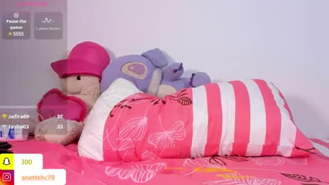 Snapshot of _anette chatting on February 24, 2025, 11:41 pm Anette online show from February 24, 2025, 11:41 pm