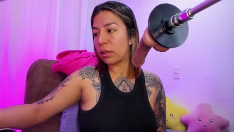 _antonella_dreams online show from September 16, 2025, 9:32 am