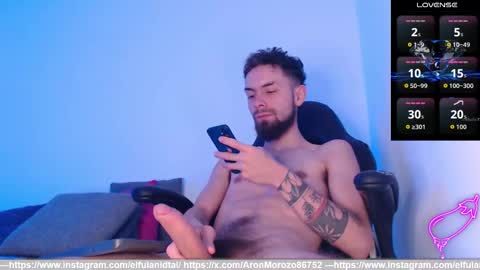 Snapshot of _aronm chatting on December 18, 2025, 9:54 pm AronM online show from December 18, 2025, 9:54 pm