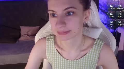 _ash_leyy_ online show from February 10, 2026, 1:32 am