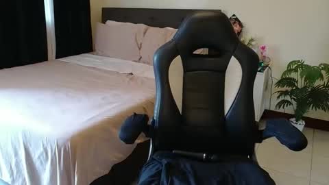 Snapshot of _ashley27 chatting on November 22, 2025, 3:05 am Angie online show from November 22, 2025, 3:05 am