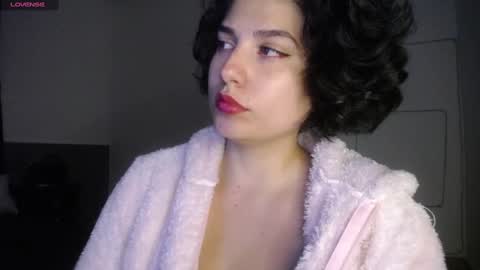 atenea online show from January 4, 2025, 10:55 pm