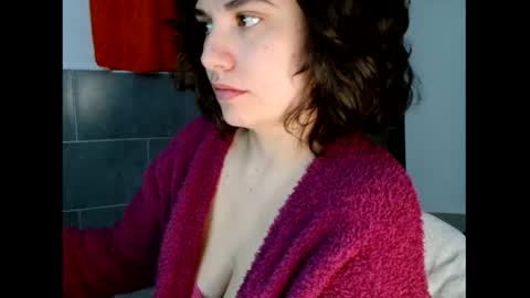 atenea online show from October 9, 2025, 6:33 am