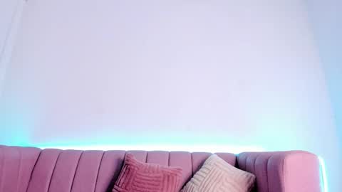 _aurora_collins_ online show from March 4, 2026, 2:34 pm