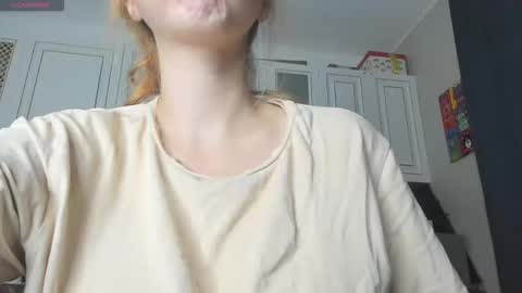 Olivia online show from October 21, 2025, 8:20 pm