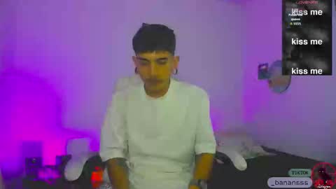 Lunita  online show from January 18, 2026, 1:20 am