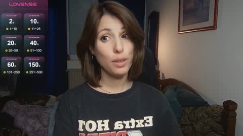 Snapshot of _blackpearl chatting on January 17, 2025, 3:00 pm Laura online show from January 17, 2025, 3:00 pm