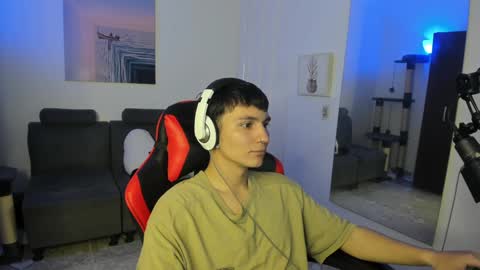 B L A K E online show from December 31, 2024, 2:51 am