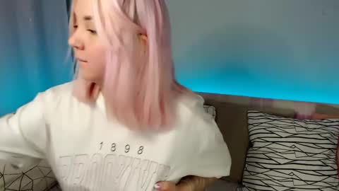 Elizabeth online show from February 20, 2025, 6:39 am