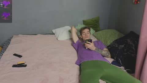 _by_double_sexy_miss_ online show from April 6, 2026, 7:20 am