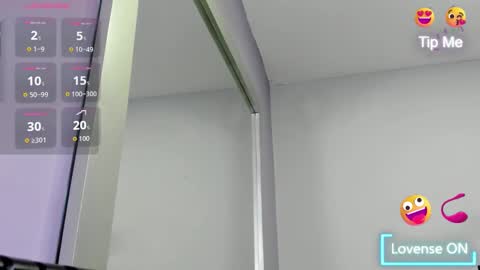  candy jade  online show from November 9, 2025, 11:30 am