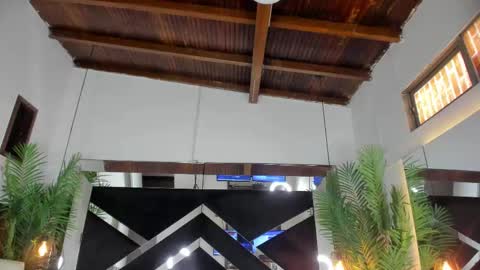 Candy online show from November 22, 2025, 6:07 pm