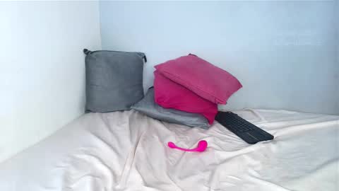 Caro. online show from October 11, 2025, 8:07 pm