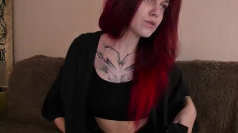 Caroline online show from November 11, 2025, 11:32 am