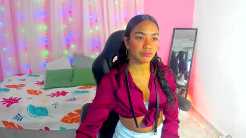 Snapshot of _charlotte_0 chatting on October 23, 2025, 1:43 pm charly online show from October 23, 2025, 1:43 pm