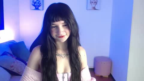 _charlotte_collins_ online show from February 2, 2026, 3:11 pm