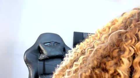 _charlottedavis online show from February 12, 2026, 12:38 am