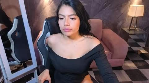 Snapshot of _charlottee_b chatting on June 8, 2026, 7:58 pm _charlottee_b online show from June 8, 2026, 7:58 pm