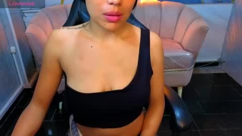 Snapshot of _charlottee_b chatting on July 24, 2026, 12:58 pm _charlottee_b online show from July 24, 2026, 12:58 pm