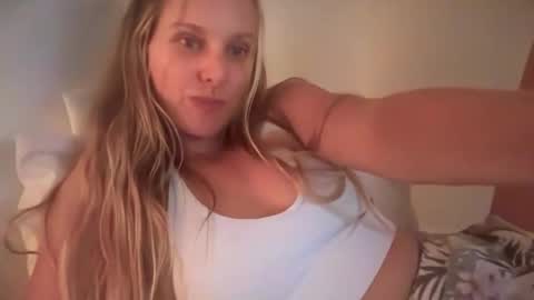 Chelsea xo online show from October 16, 2025, 4:46 am