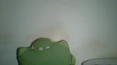 clara online show from February 28, 2025, 4:32 am