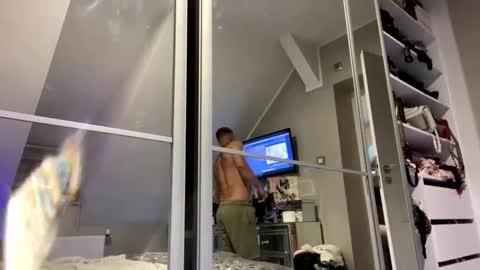 crazy couple online show from September 30, 2025, 12:04 am