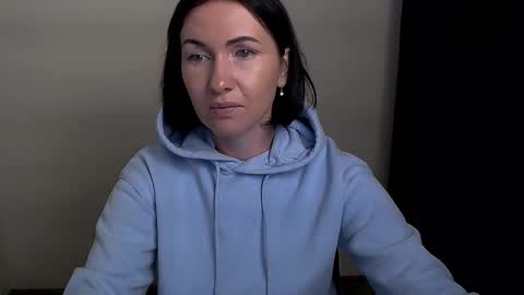 Snapshot of _cutie_and_shy_ chatting on October 24, 2025, 6:21 am _cutie_and_shy_ online show from October 24, 2025, 6:21 am