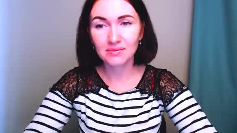 Snapshot of _cutie_and_shy_ chatting on November 18, 2025, 7:24 am _cutie_and_shy_ online show from November 18, 2025, 7:24 am