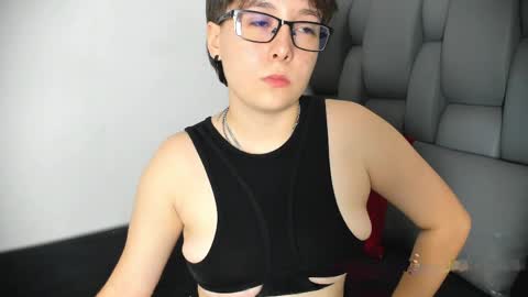 Darcy online show from April 8, 2026, 3:06 am