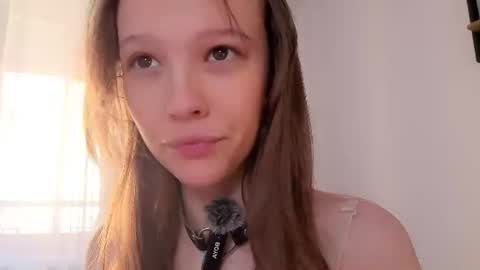 DemiDee online show from July 11, 2026, 6:27 am