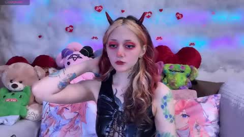 Kate online show from April 18, 2026, 7:07 pm