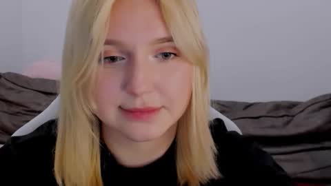 Snapshot of _dewpoint_ chatting on September 16, 2025, 8:43 pm Ri   online show from September 16, 2025, 8:43 pm