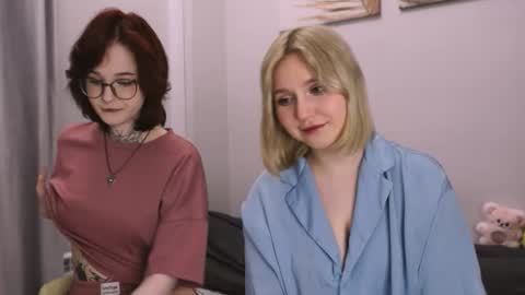 Snapshot of _dewpoint_ chatting on October 26, 2025, 9:53 pm Ri   online show from October 26, 2025, 9:53 pm