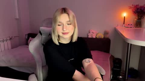 Snapshot of _dewpoint_ chatting on November 1, 2025, 3:47 pm Ri   online show from November 1, 2025, 3:47 pm