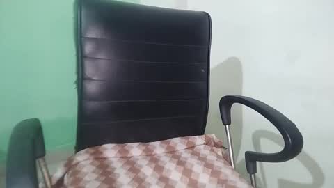 Snapshot of _dreamgirl_0 chatting on February 21, 2026, 1:28 am _dreamgirl_0 online show from February 21, 2026, 1:28 am