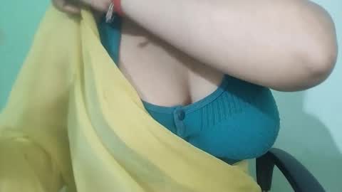 Snapshot of _dreamgirl_0 chatting on February 25, 2026, 4:16 pm _dreamgirl_0 online show from February 25, 2026, 4:16 pm