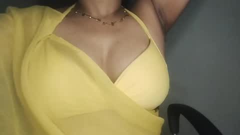 _dreamgirl_0 online show from April 25, 2026, 10:29 am