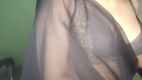 Snapshot of _dreamgirl_0 chatting on June 8, 2026, 11:05 pm _dreamgirl_0 online show from June 8, 2026, 11:05 pm
