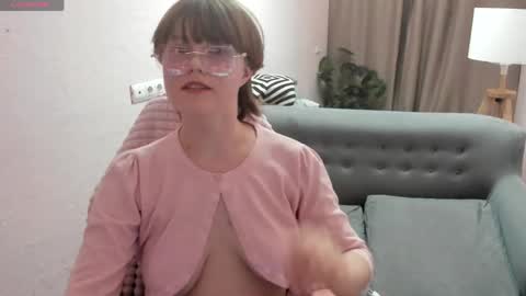 Luna    online show from April 14, 2026, 2:12 pm