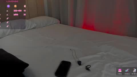 Emma and Tonny online show from November 18, 2025, 11:58 am