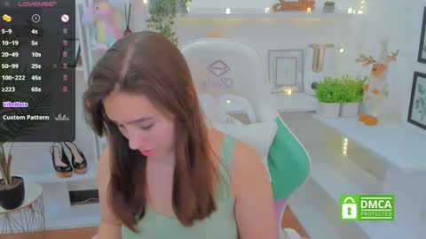 Lizzy  online show from December 29, 2024, 9:30 pm