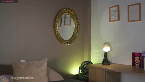 Snapshot of _eme chatting on February 4, 2026, 7:42 pm Eme online show from February 4, 2026, 7:42 pm