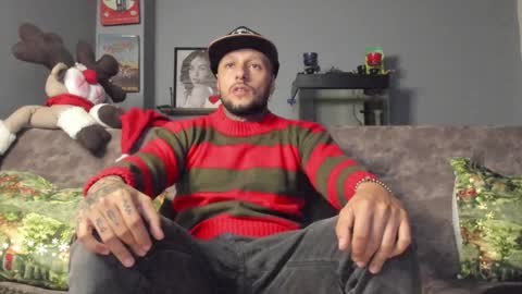 Snapshot of _emilio_escobar chatting on December 24, 2024, 10:33 am Emilio online show from December 24, 2024, 10:33 am