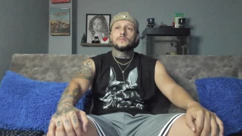 Snapshot of _emilio_escobar chatting on January 12, 2025, 10:34 am Emilio online show from January 12, 2025, 10:34 am