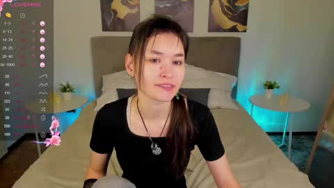 _emily__strike_ online show from November 7, 2025, 10:04 am